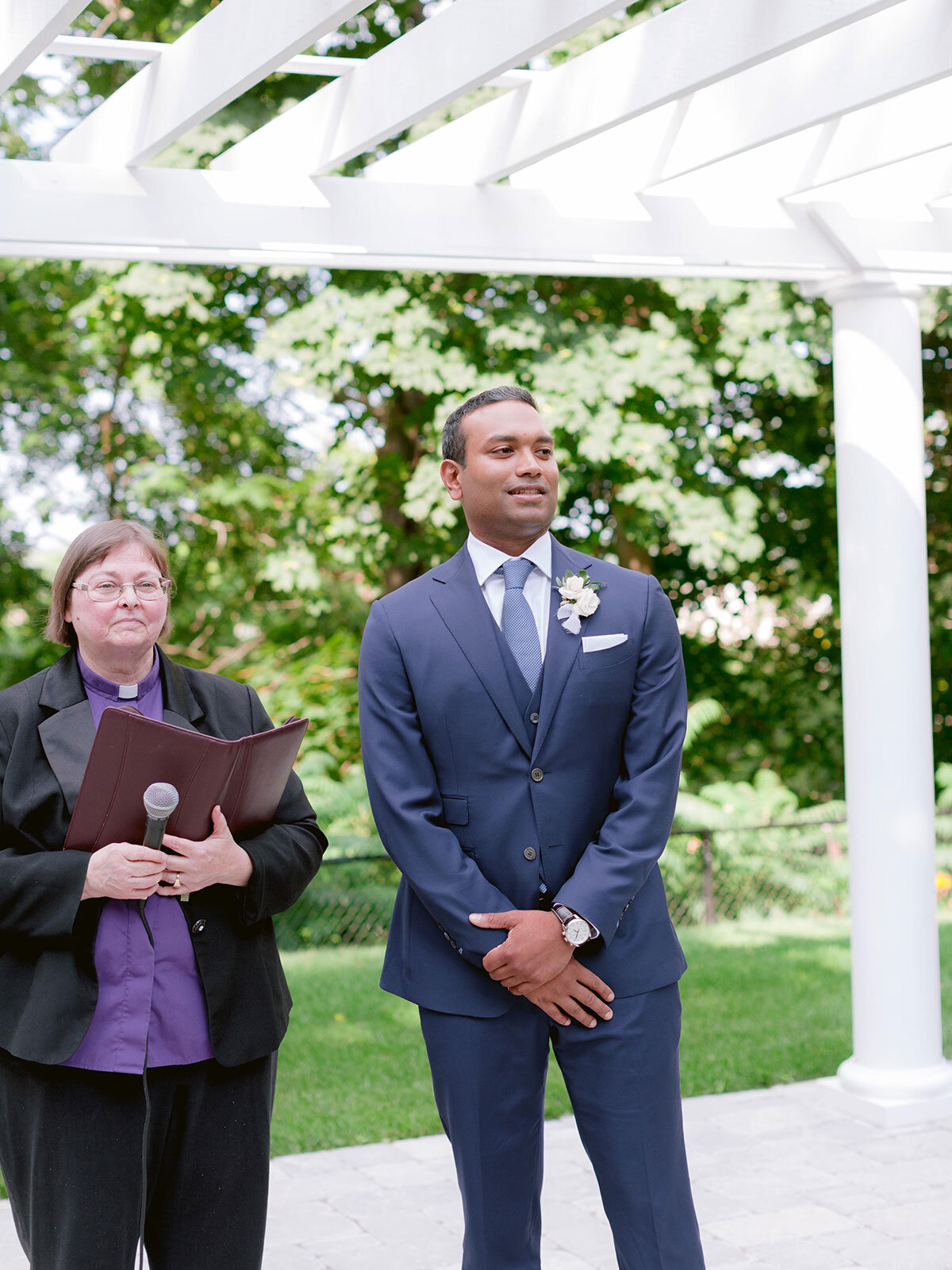 Queens-Landing-Wedding-Summer-Vintage-Hotels-Vineyard-Bride-Niagara-on-the-Lake-photos-by-Kurtz-Orpia-Photography-0053.jpg