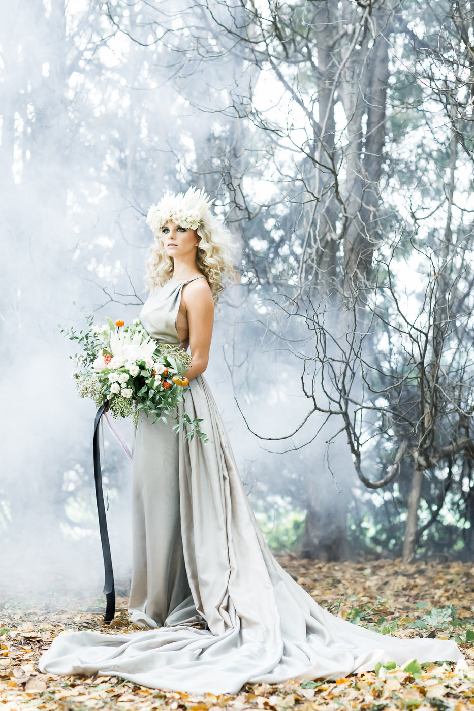 ooh-la-la-designs-vineyard-bride-swish-list-honsberger-estate-winery-jordan-halloween-editorial-10.jpg