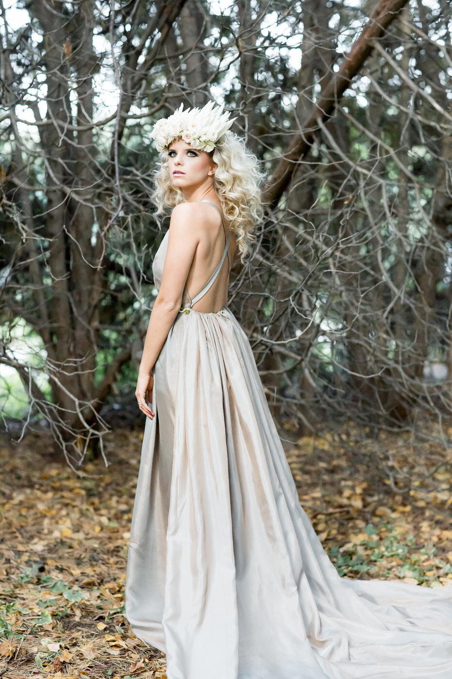 ooh-la-la-designs-vineyard-bride-swish-list-honsberger-estate-winery-jordan-halloween-editorial-74.jpg