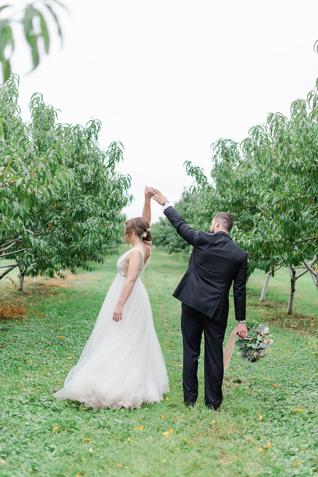 wedding-bliss-vineyard-bride-swish-list-kurtz-orchards-niagara-on-the-lake-wedding-86.jpg