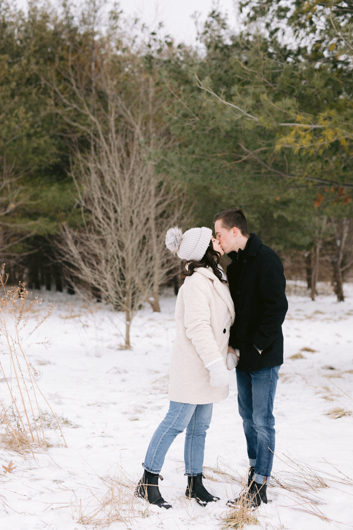 morning-light-photography-vineyard-bride-swish-list-niagara-on-the-lake-engagement-18.jpg