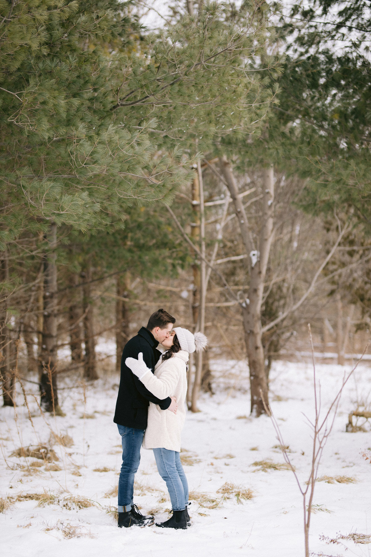 morning-light-photography-vineyard-bride-swish-list-niagara-on-the-lake-engagement-19.jpg