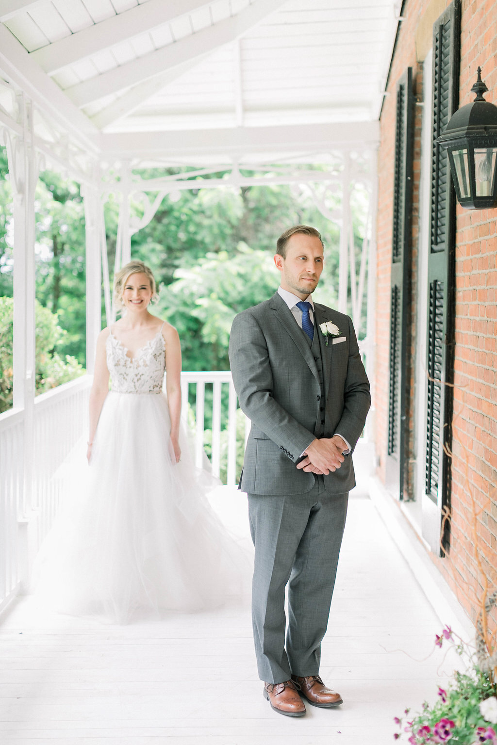 elizabeth-in-love-vineyard-bride-swish-list-gracewood-estate-niagara-on-the-lake-wedding-14.jpg