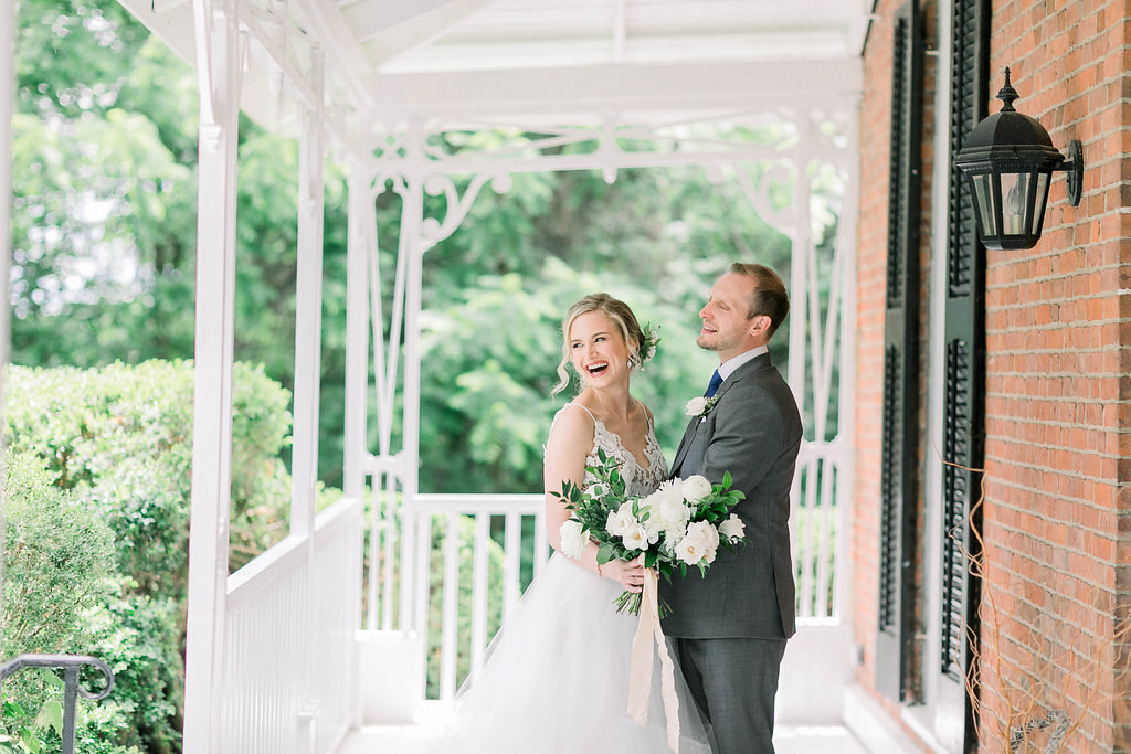 elizabeth-in-love-vineyard-bride-swish-list-gracewood-estate-niagara-on-the-lake-wedding-21.jpg