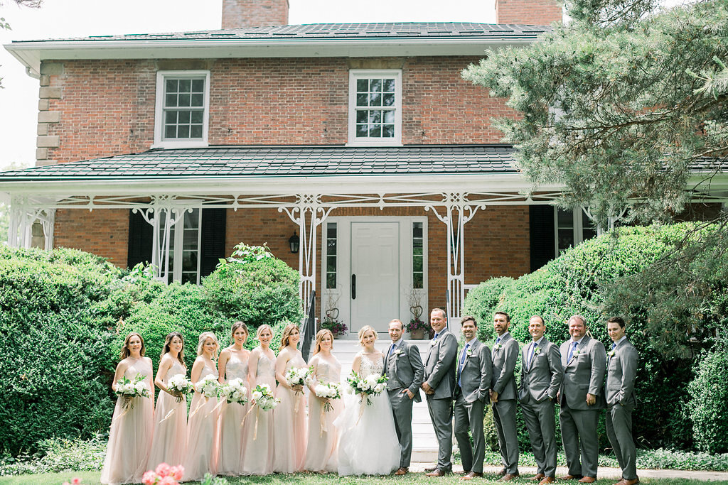 elizabeth-in-love-vineyard-bride-swish-list-gracewood-estate-niagara-on-the-lake-wedding-29.jpg