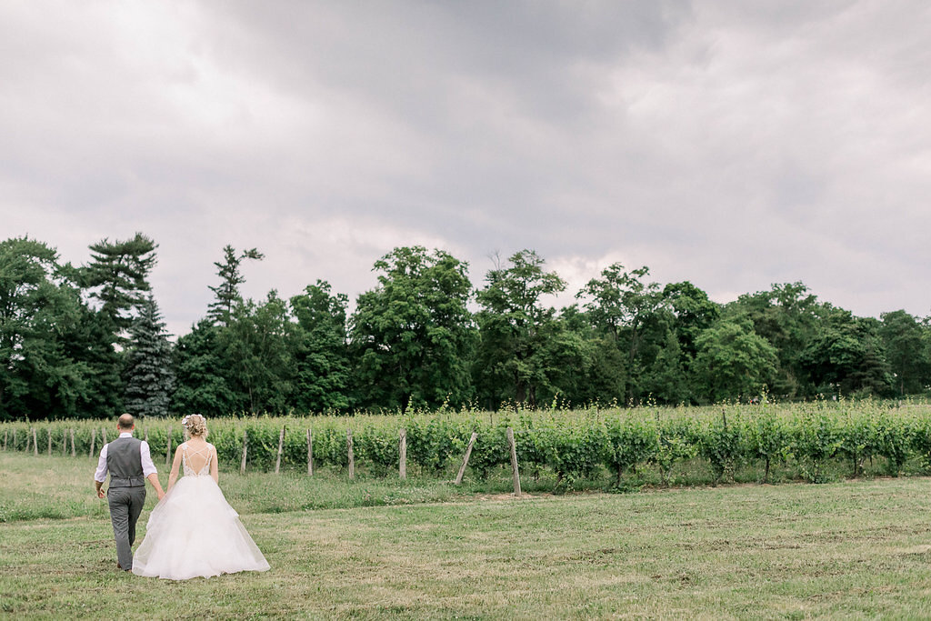 elizabeth-in-love-vineyard-bride-swish-list-gracewood-estate-niagara-on-the-lake-wedding-70.jpg