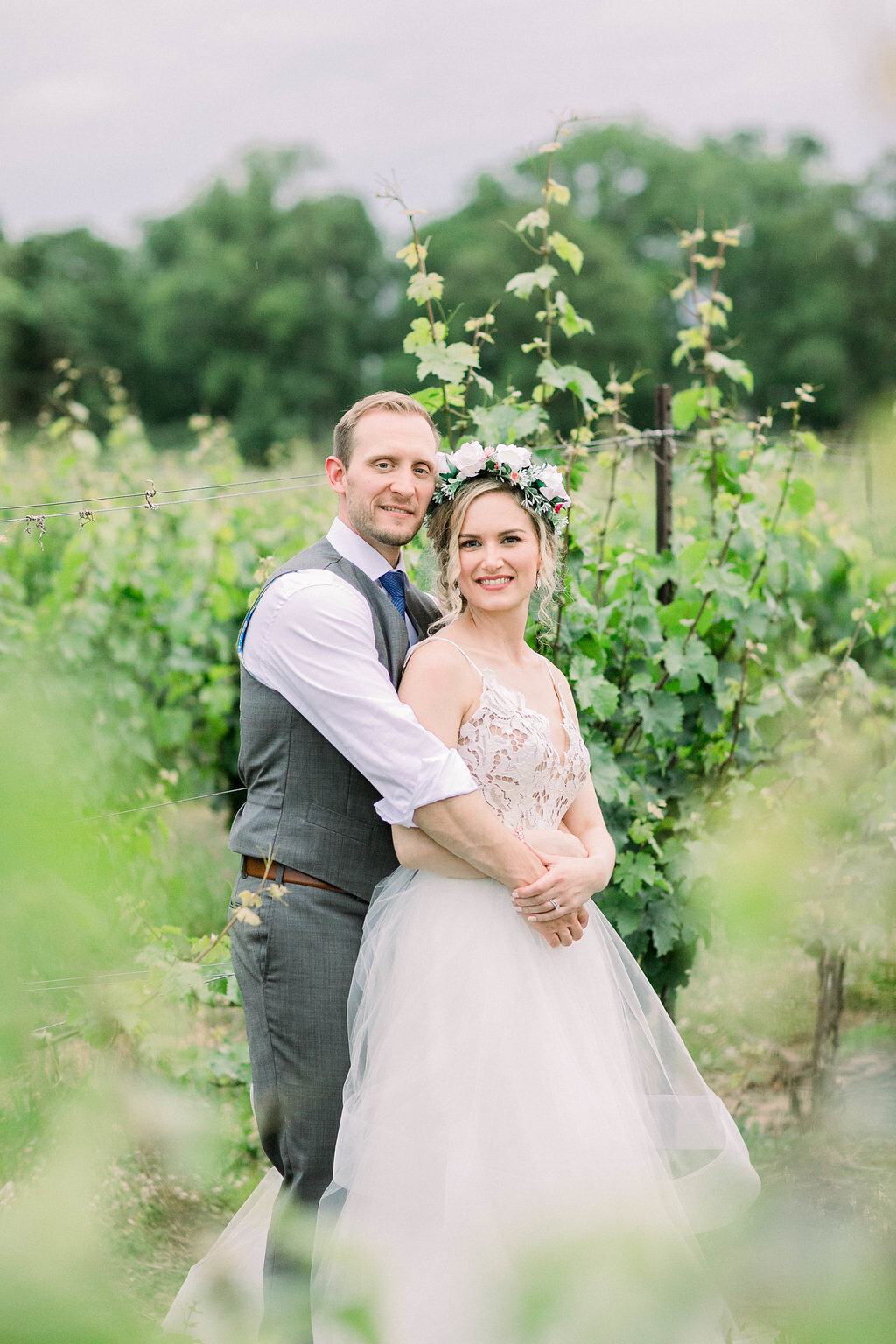 elizabeth-in-love-vineyard-bride-swish-list-gracewood-estate-niagara-on-the-lake-wedding-75.jpg