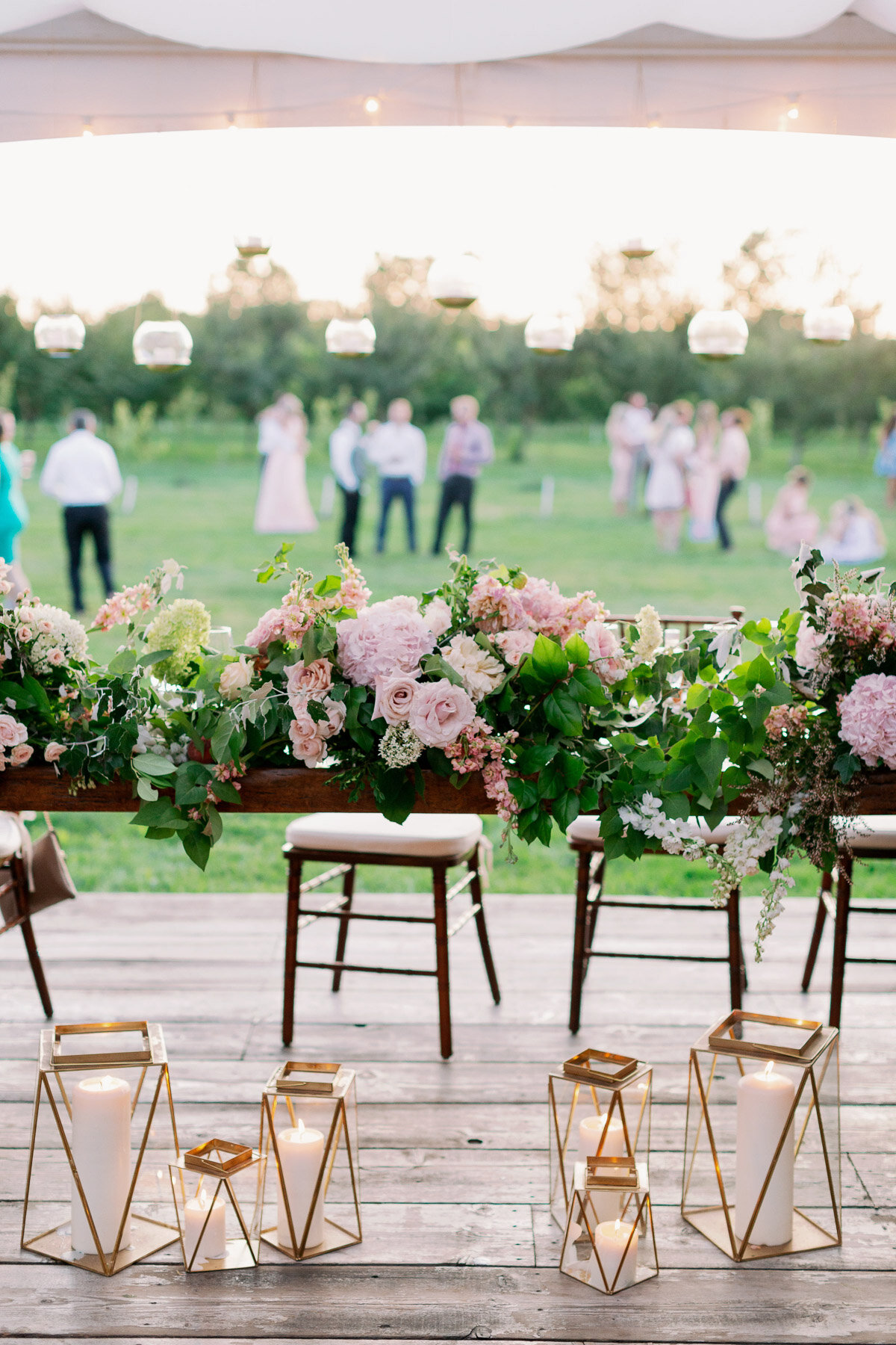 brittany-williams-photography-vineyard-bride-swish-list-kurtz-orchards-niagara-on-the-lake-wedding-73.jpg