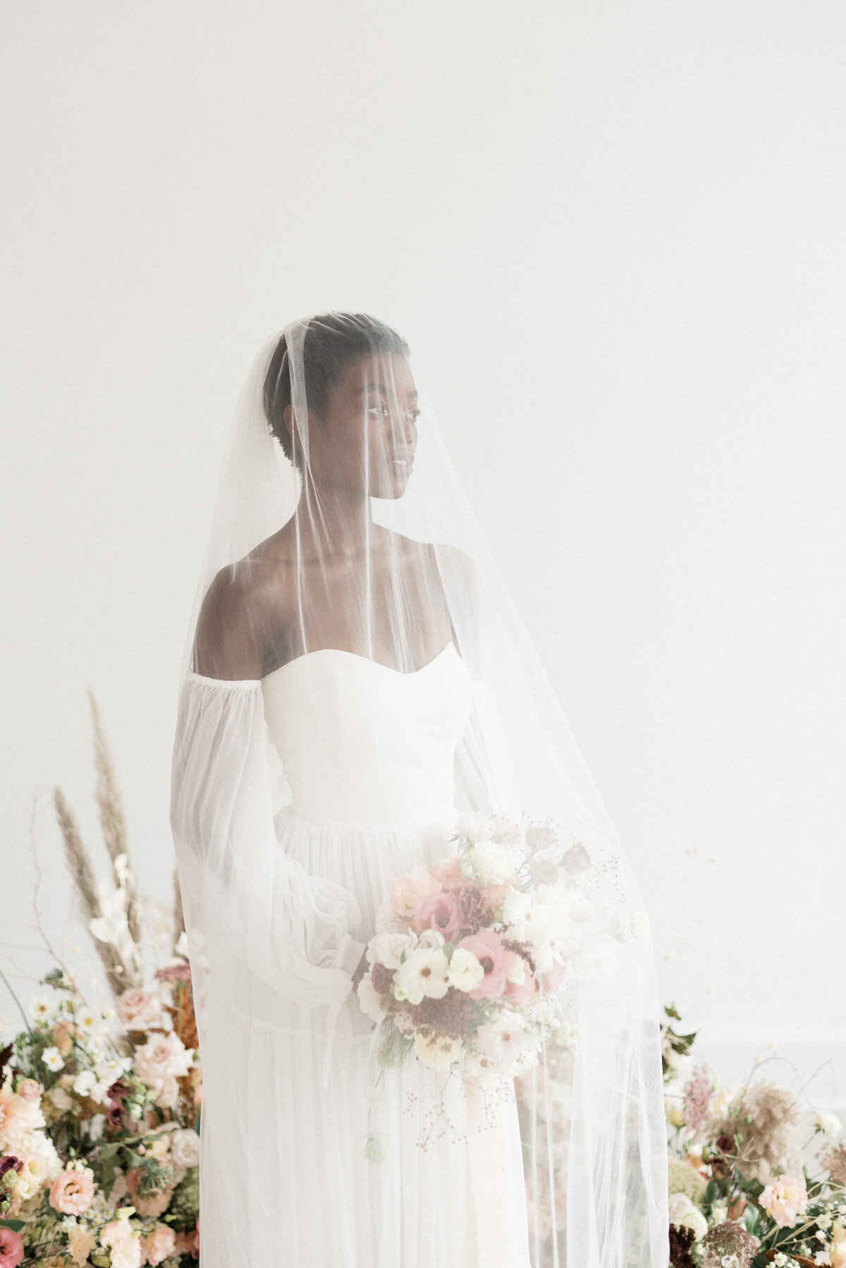 alix-gould-photography-vineyard-bride-swish-list-sanford-hall-hamilton-wedding-editorial-18.jpg