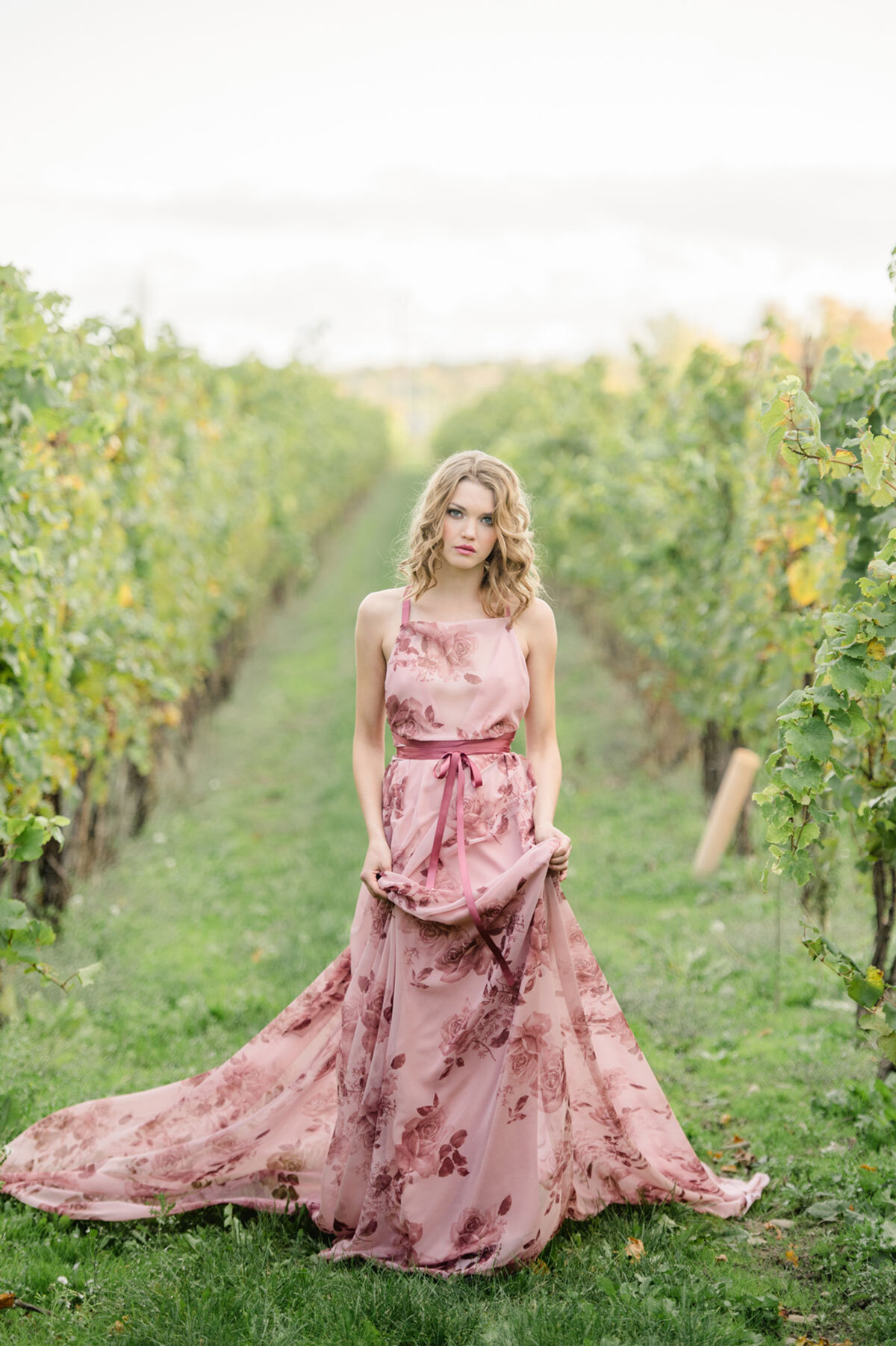 Honsberger-Estate-Winery-Fall-Editorialvineyard-Bride-photo-by-Krista-Fox-Photography-053.jpg