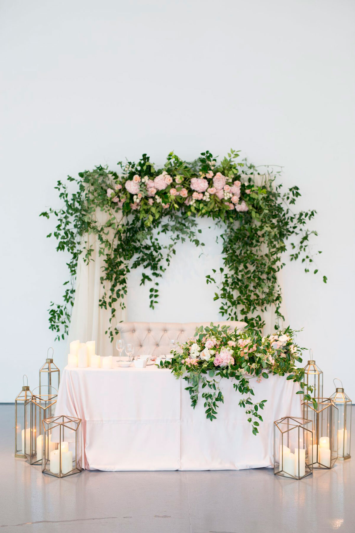 Sue-Gallo-Designs-Wedding-Florist-in-Southern-Ontario-Vineyard-Bride-The-Swish-List-0001.JPG