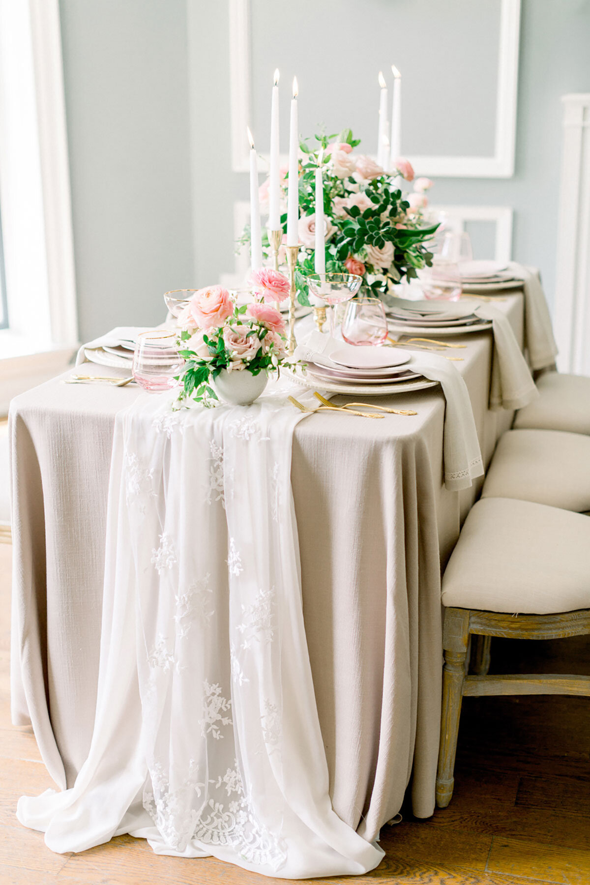 Sue-Gallo-Designs-Wedding-Florist-in-Southern-Ontario-Vineyard-Bride-The-Swish-List-0009.JPG