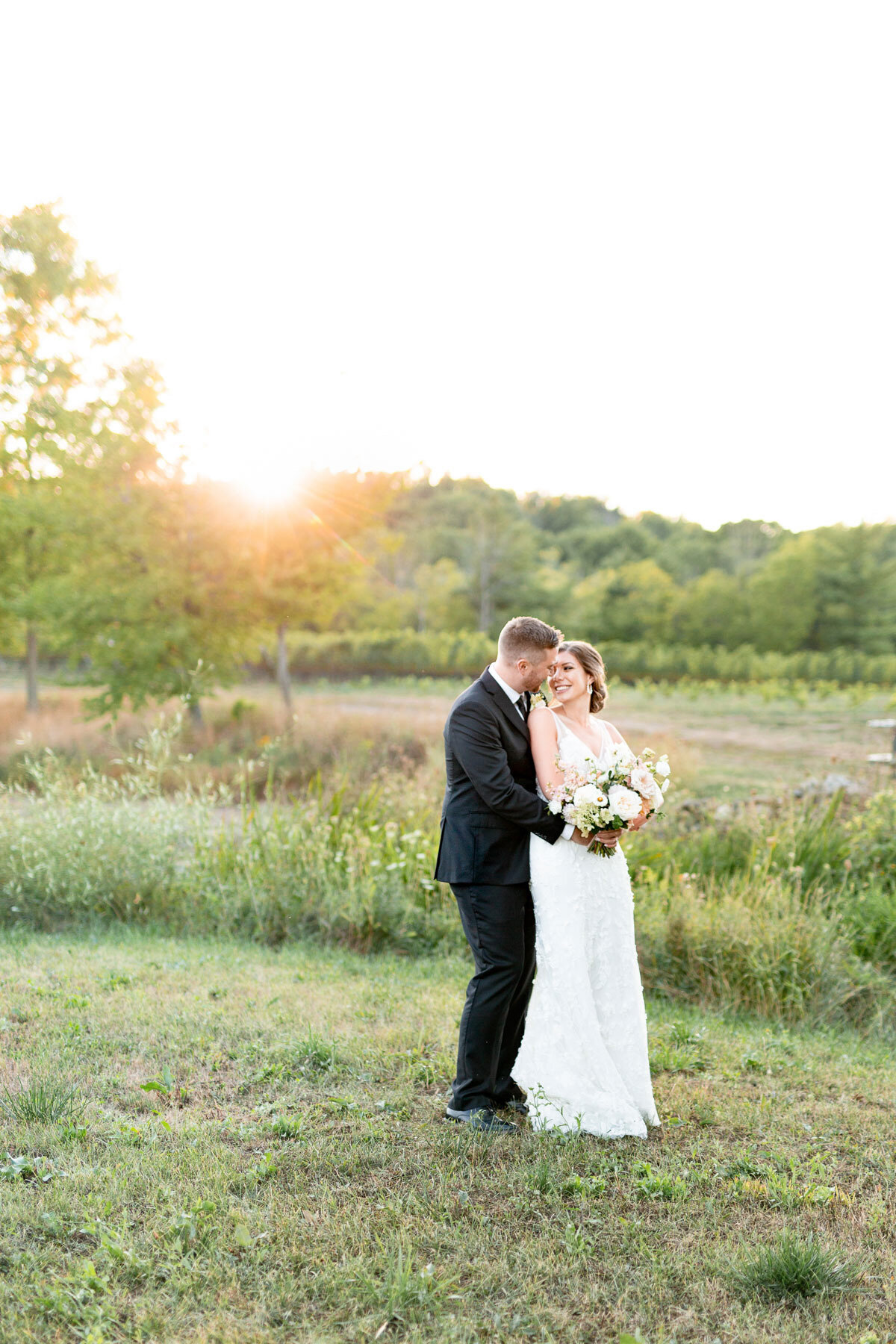 livi-shaw-photography-vineyard-bride-swish-list-rosemount-on-the-bench-beamsville-wedding-65.jpg