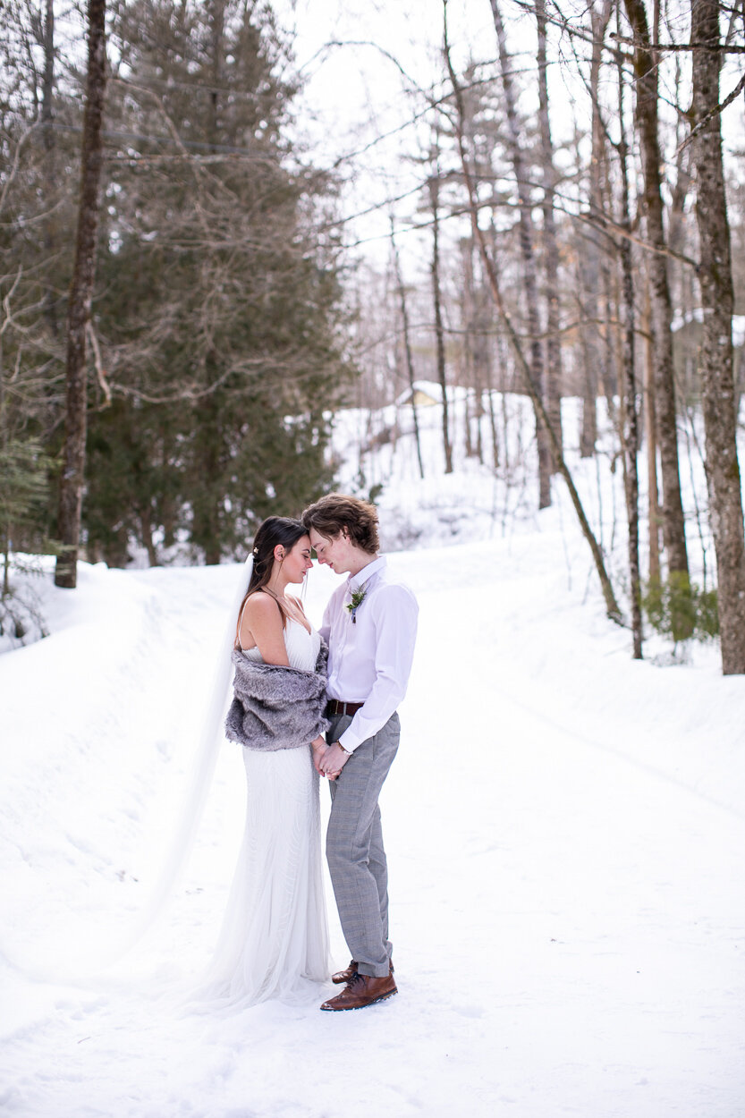 philosophy-studios-niagara-gta-gooderham-lake-winter-elopement-editorial-026.jpg