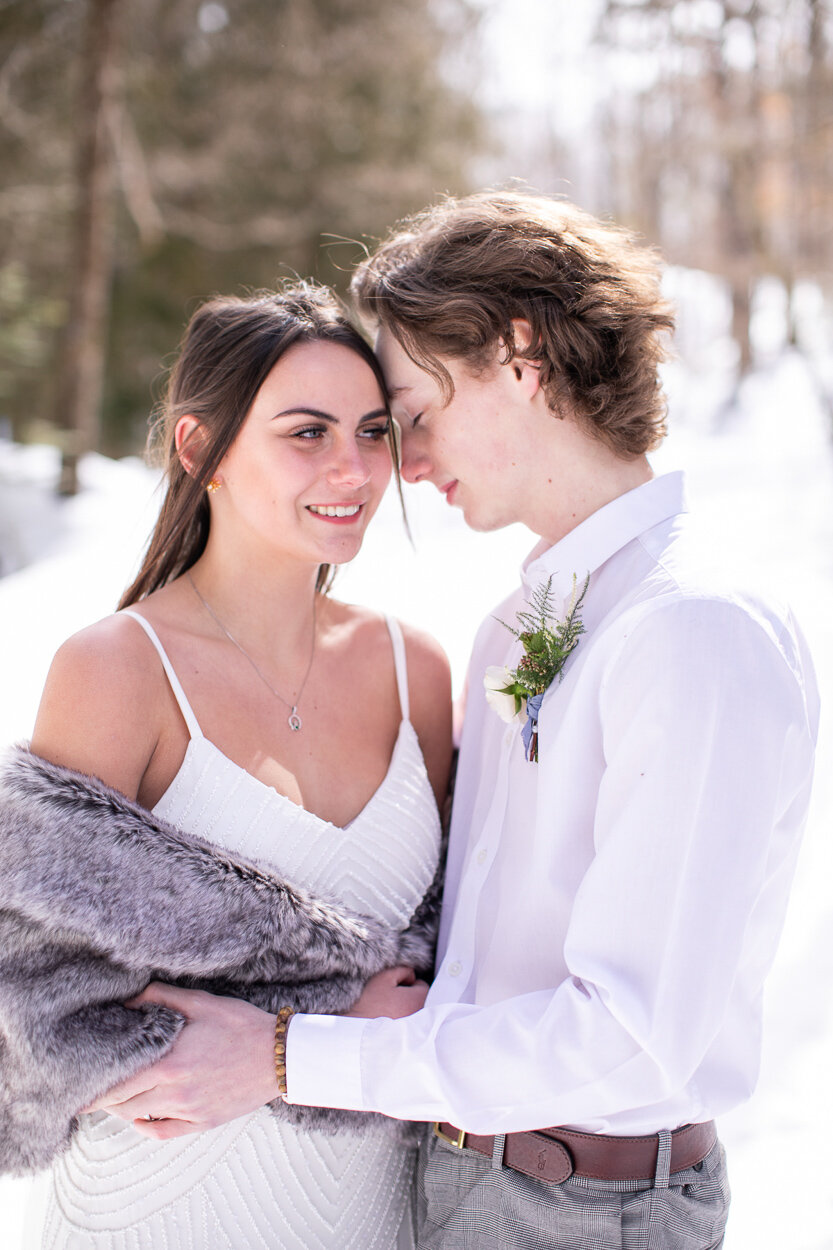 philosophy-studios-niagara-gta-gooderham-lake-winter-elopement-editorial-028.jpg