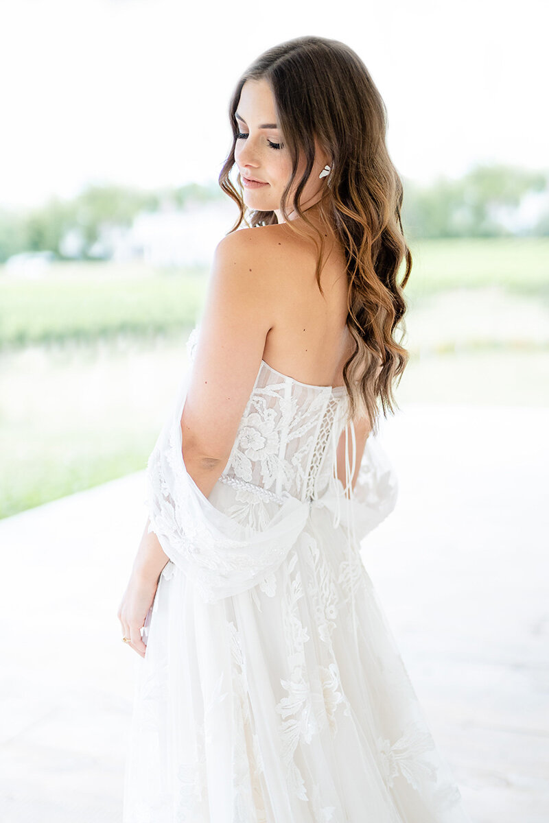 dylan-and-sandra-photography-vineyard-bride-swish-list-kurtz-orchards-niagara-on-the-lake-wedding-editorial-21.jpg