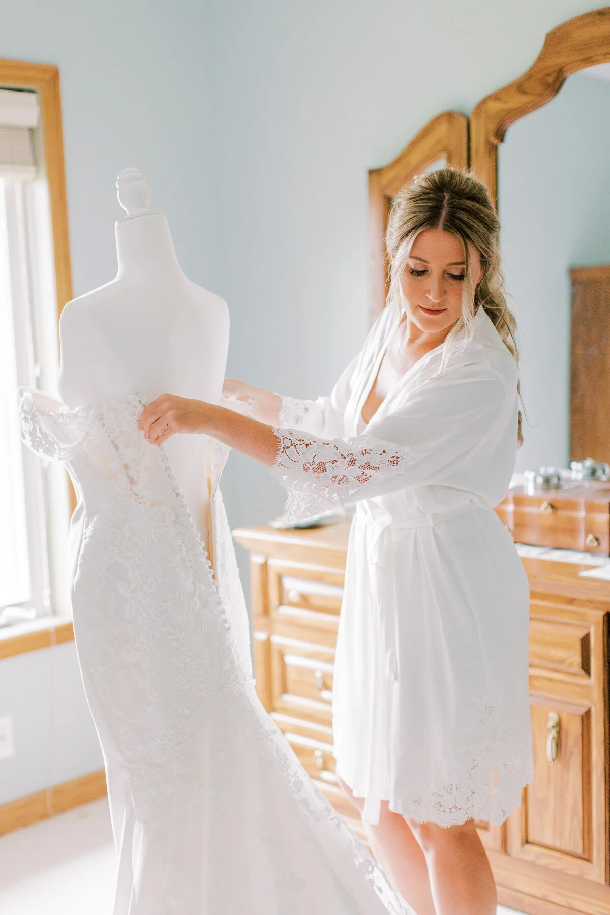 jess-imrie-vineyard-bride-swish-list-west-avenue-cider-house-freelton-wedding-12.jpg