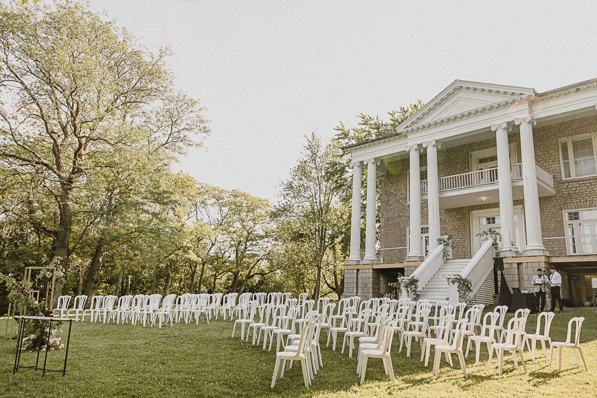 Willowbank-Wedding-Niagara-on-the-Lake-Vineyard-Bride-photos-by-Liat-Aharoni-Photography-0021.jpg