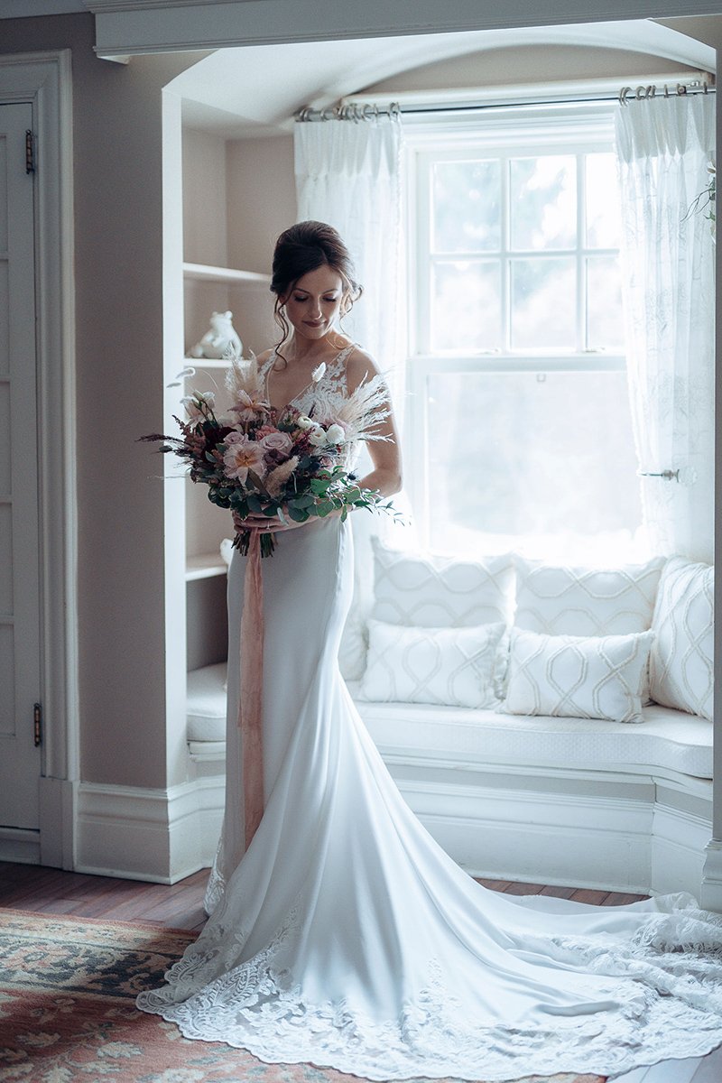 lisa-vigliotta-photography-vineyard-bride-swish-list-paletta-mansion-burlington-wedding-17.jpg
