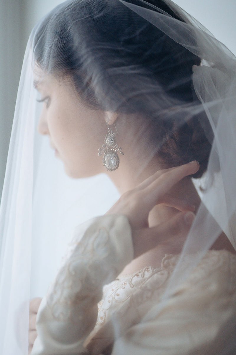 lisa-vigliotta-photography-vineyard-bride-swish-list-dundurn-castle-hamilton-wedding-editorial-21.jpg