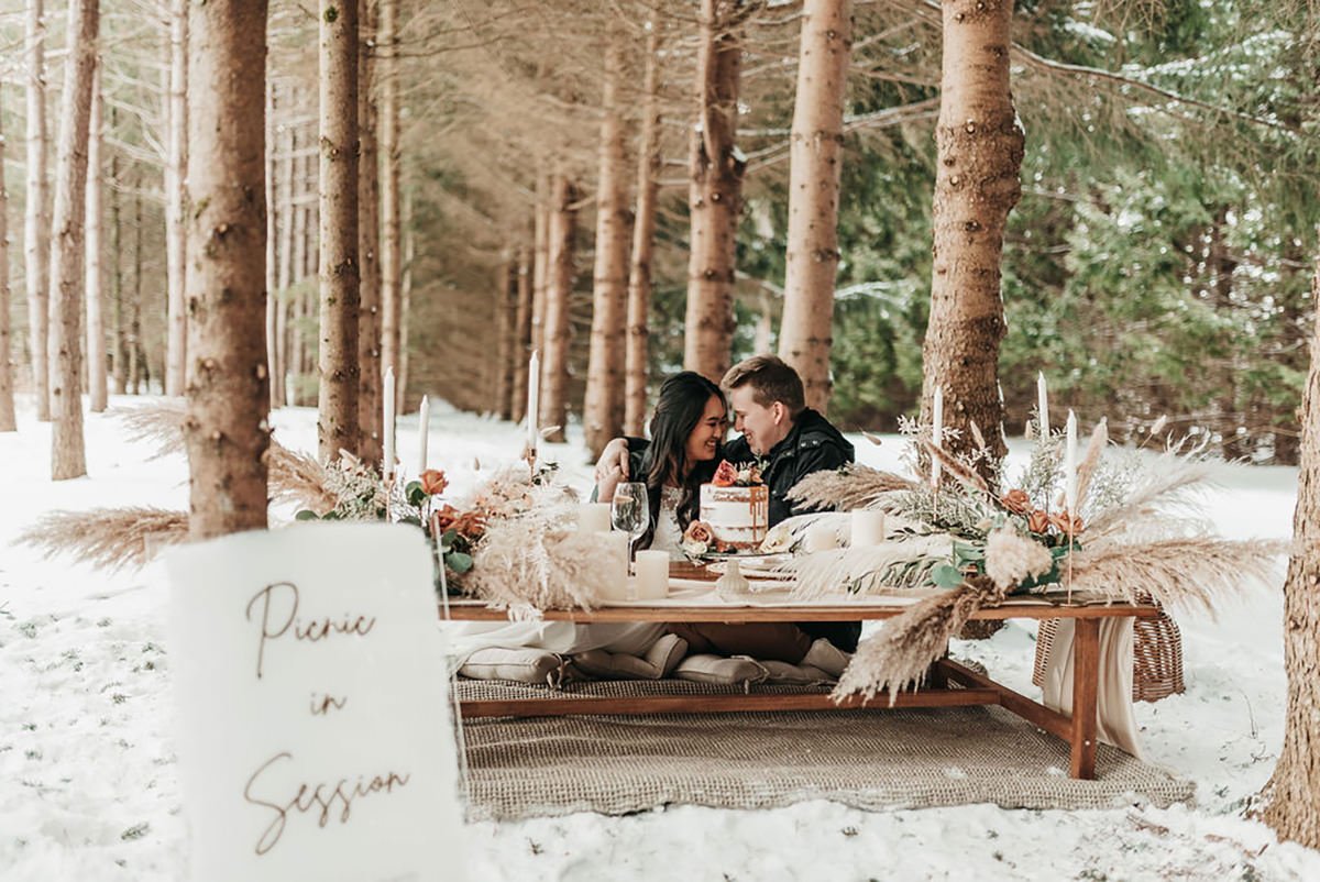 Organic-Winter-wedding-inspiration-Erin-Estates-Orton-photography-by-chelsea-noel-0026.jpg
