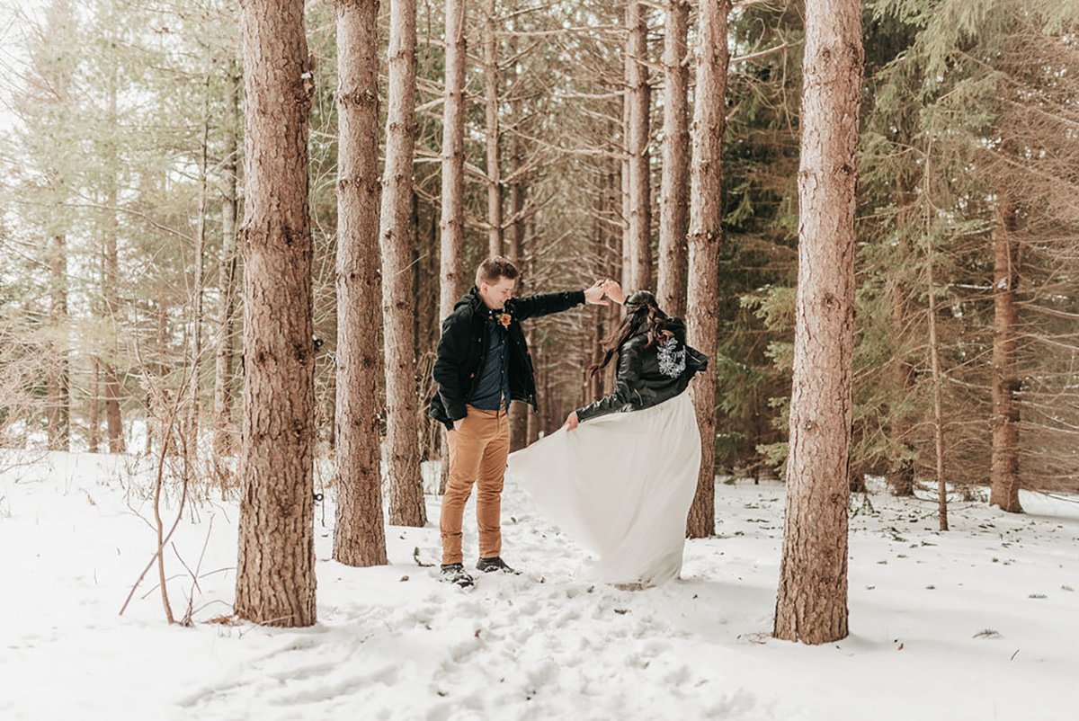 Organic-Winter-wedding-inspiration-Erin-Estates-Orton-photography-by-chelsea-noel-0064.jpg