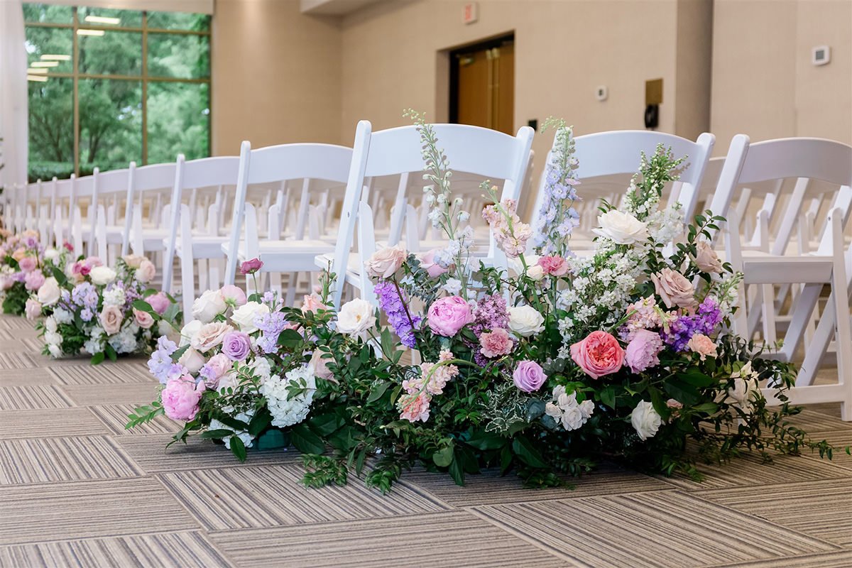 Spring-Winery-Wedding-Chateau-Des-Charmes-White-Oaks-Ceremony-photography-by-samantha-ong-0025.jpg