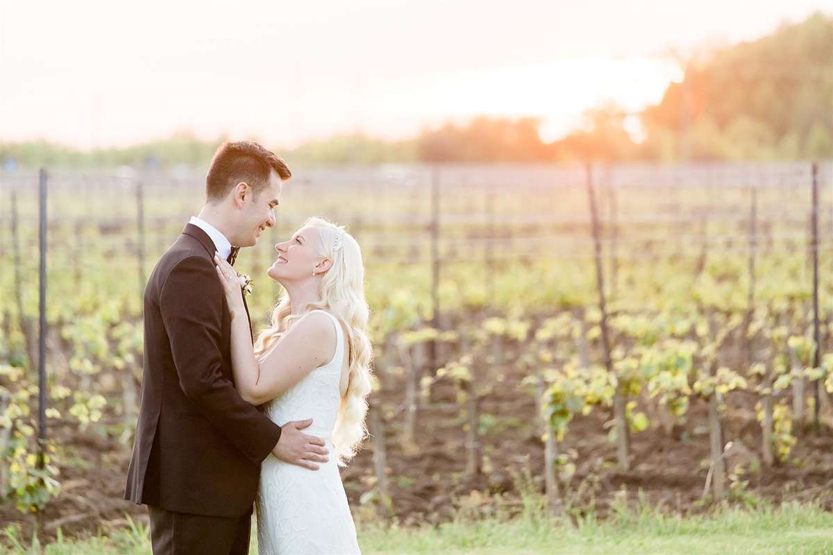 Spring-Winery-Wedding-Chateau-Des-Charmes-White-Oaks-Ceremony-photography-by-samantha-ong-0056.jpg