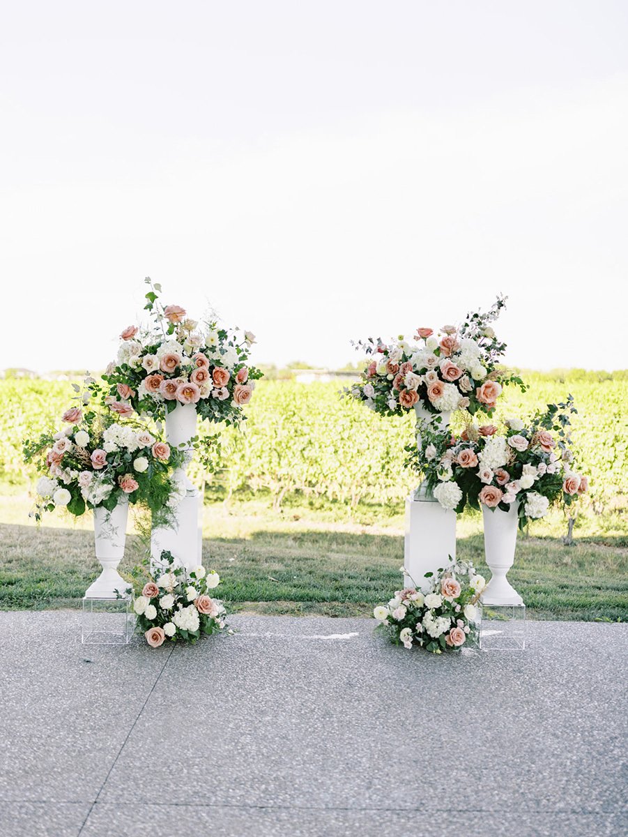 Stratus-Winery-Wedding-Laura-Olsen-Event-Planner-Niagara-Burlington-Toronto-Photographer-Vineyard-Bride-photo-by-Will-Reid-0028.jpg