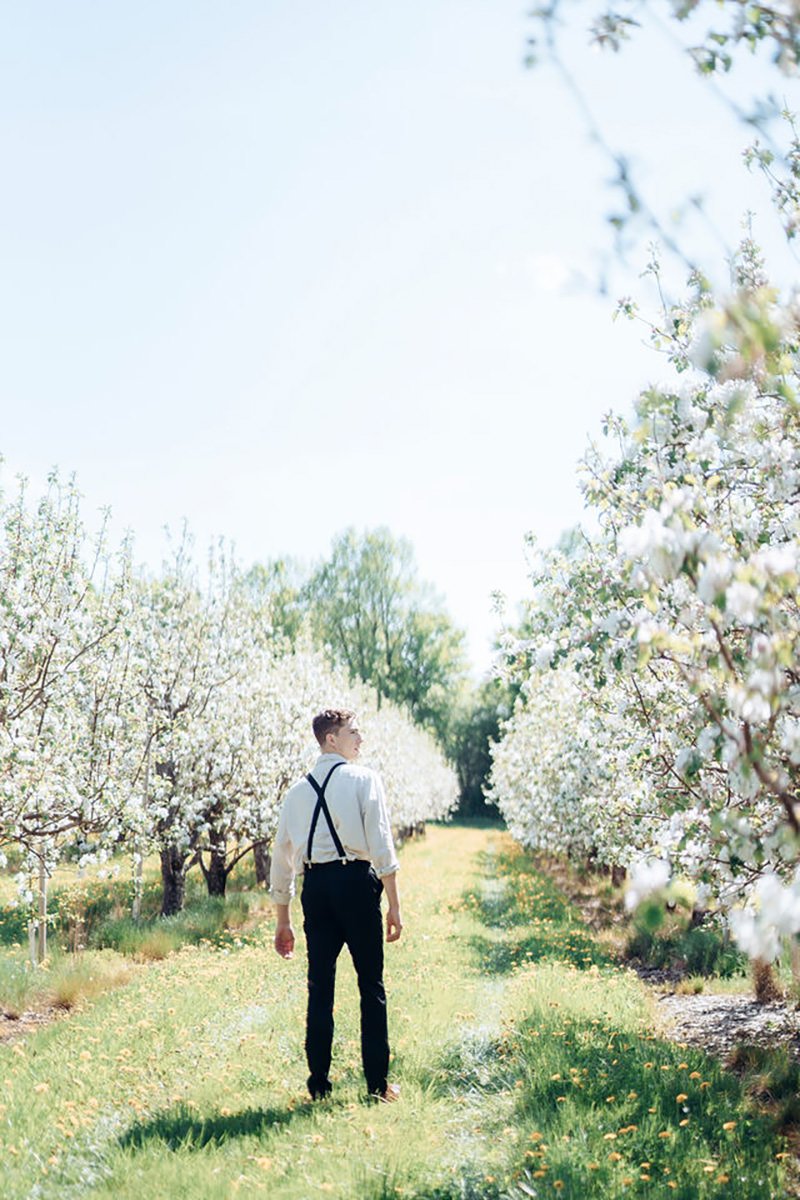 Albion-Orchard-Editorial-Wedding-Vineyard-Bride_photos-by-Lisa-Vigliotta-Photography-0017.jpg