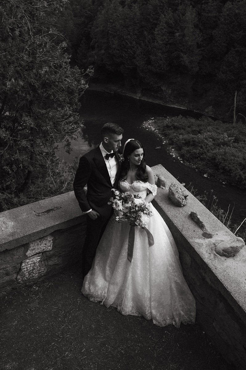 Elora-Mill-Wedding-Laura-Olsen-Events-Vineyard-Bride_photos-by-Erin-Leydon-Photography-0040.jpg