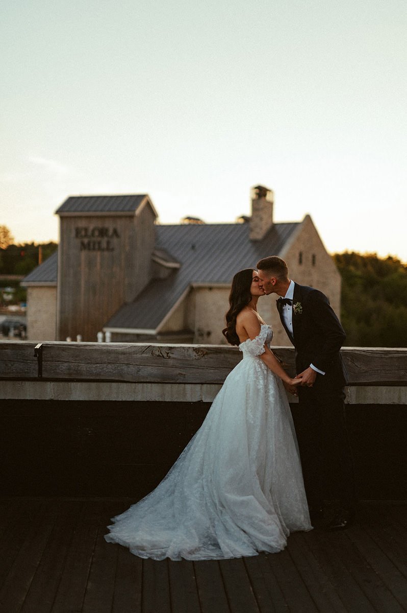 Elora-Mill-Wedding-Laura-Olsen-Events-Vineyard-Bride_photos-by-Erin-Leydon-Photography-0070.jpg