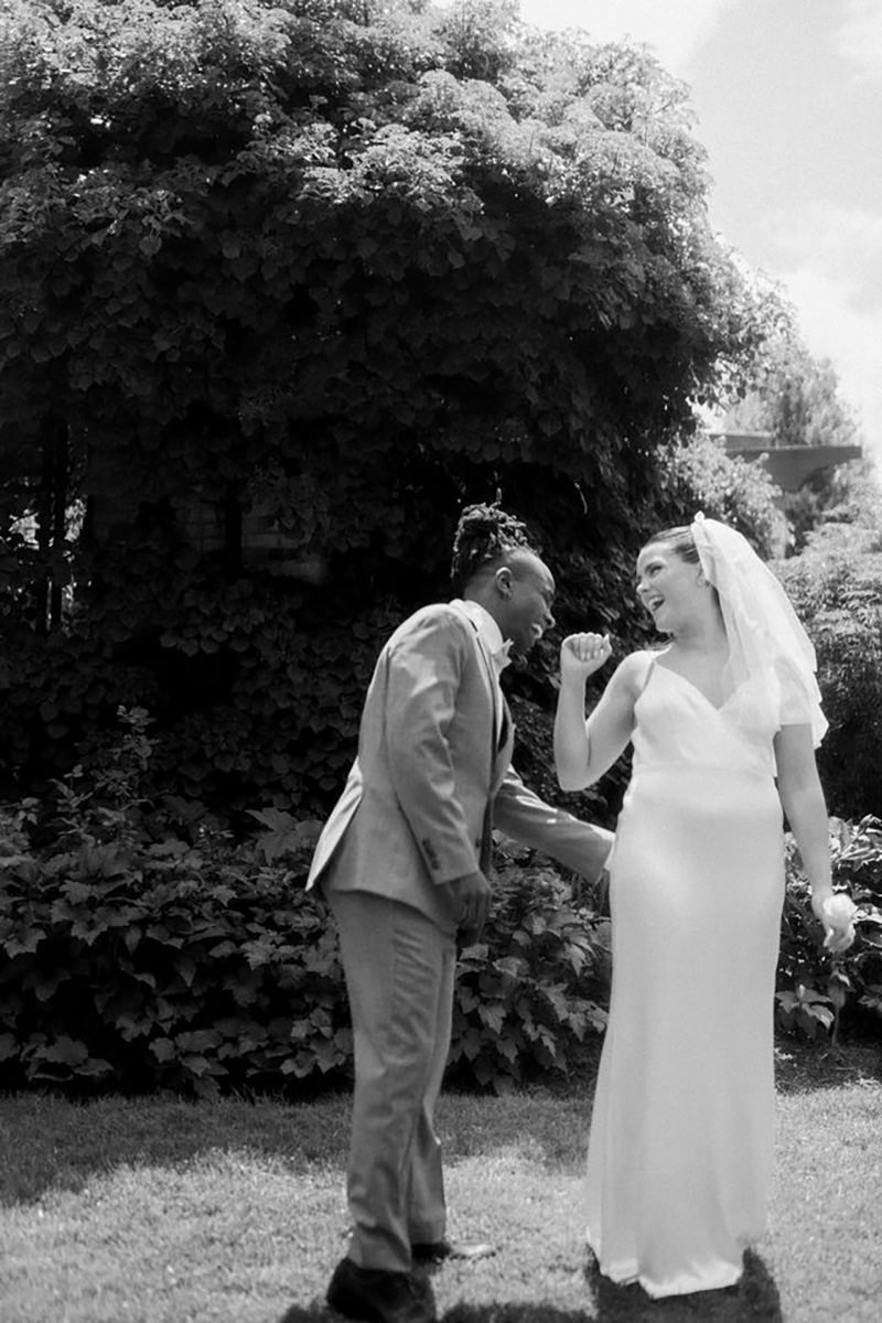 Backyard-Wedding-Vineyard-Bride_photos-by-Lisa-Vigliotta-Photography-0014.jpg