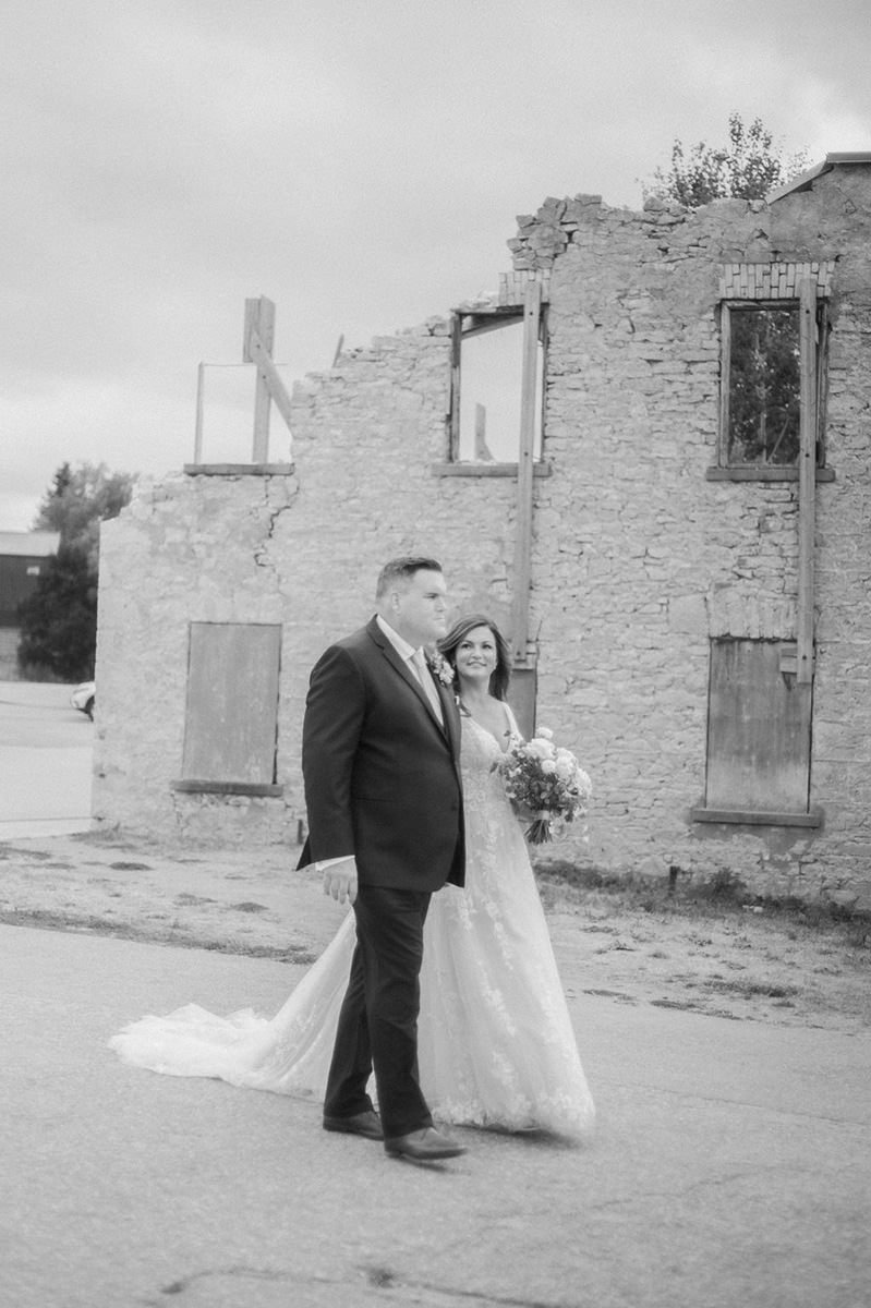 Elora-Mill-Wedding-Vineyard-Bride_photos-by-Lisa-Vigliotta-Photography-0031.jpg
