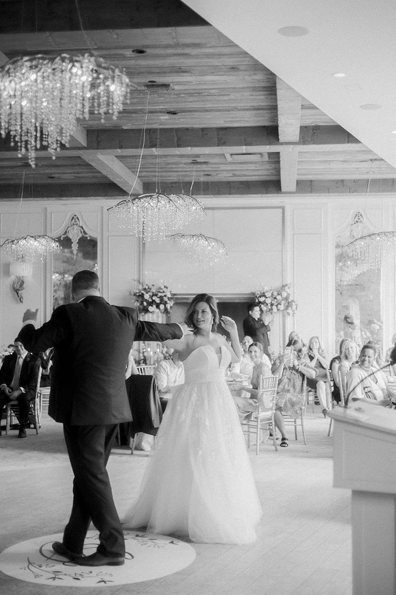 Elora-Mill-Wedding-Vineyard-Bride_photos-by-Lisa-Vigliotta-Photography-0041.jpg