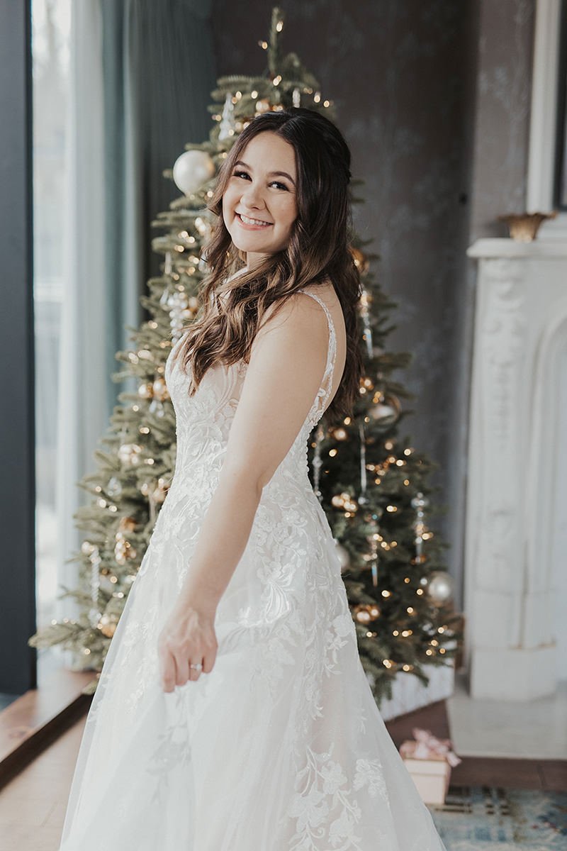 Elora-Mill-Winter-Wedding-Ontario-Vineyard-Bride-Jessica-Douglas-Photography-0058.JPG