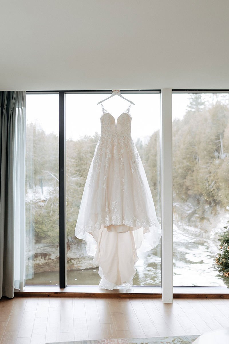 Elora-Mill-Winter-Wedding-Ontario-Vineyard-Bride-Jessica-Douglas-Photography-0072.JPG