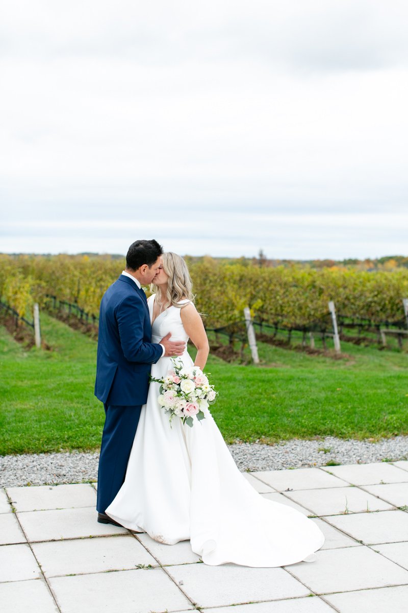 Ravine-Vineyard-Wedding-Philosophy-Studios-Swish-List-Vineyard-Bride-037.JPG