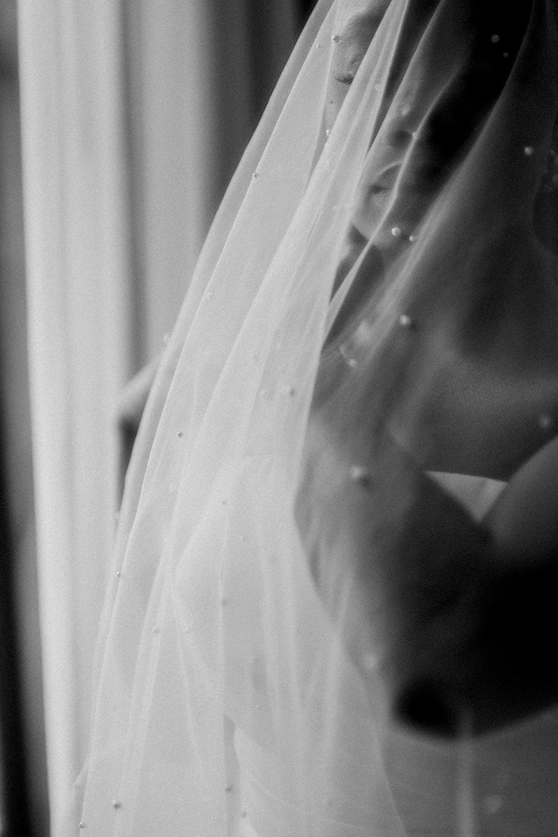 Spencers-on-the-Waterfront-Wedding-Vineyard-Bride-Lisa-Vigliotta-Photography-020.jpg