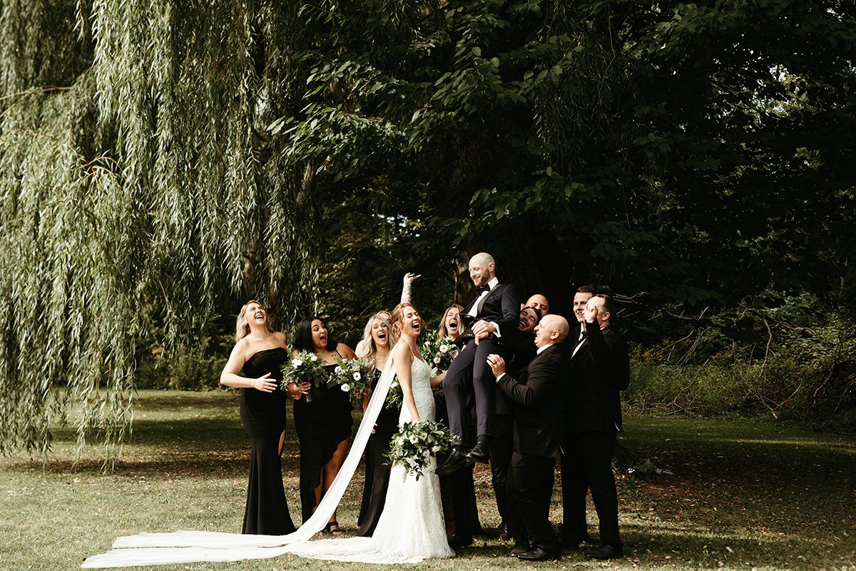 Cass-Marie-Photography-Vendor-Spotlight-Niagara-Wedding-Photographer-Swish-List-Vineyard-Bride-003.jpg