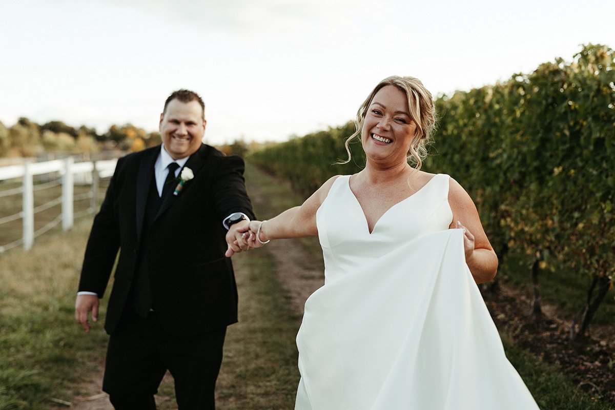 Cass-Marie-Photography-Vendor-Spotlight-Niagara-Wedding-Photographer-Swish-List-Vineyard-Bride-007.jpg