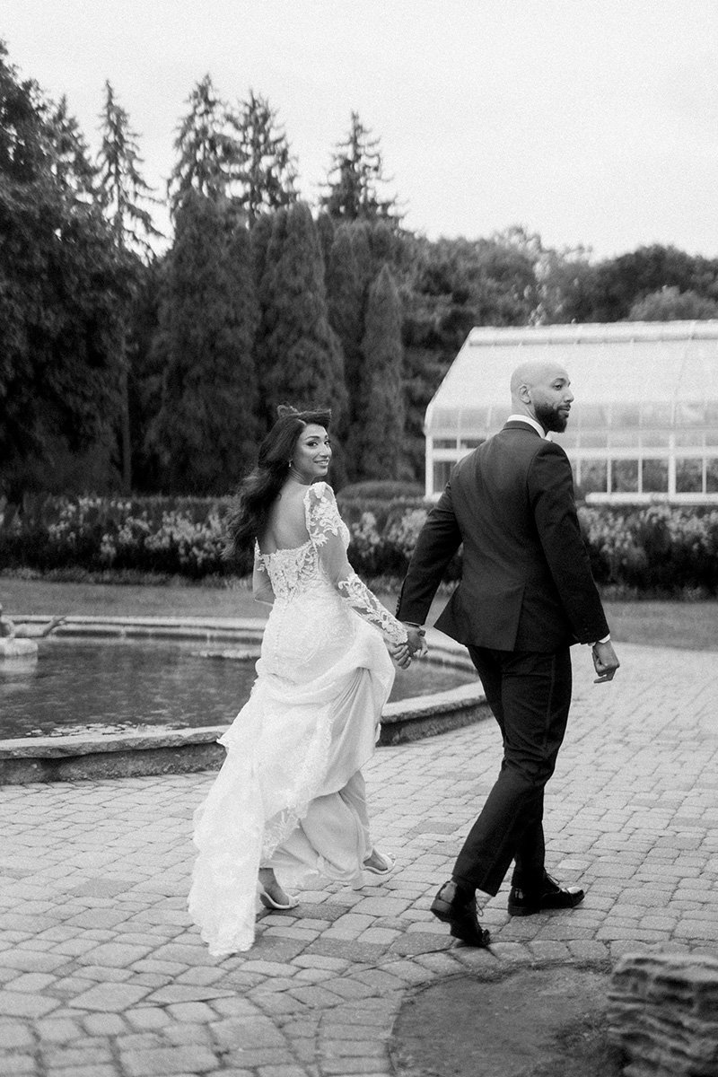 Chateau-des-Charmes-Wedding-Niagara-on-the-Lake-Lisa-Vigliotta-Photography-Swish-List-Vineyard-Bride-038.jpg