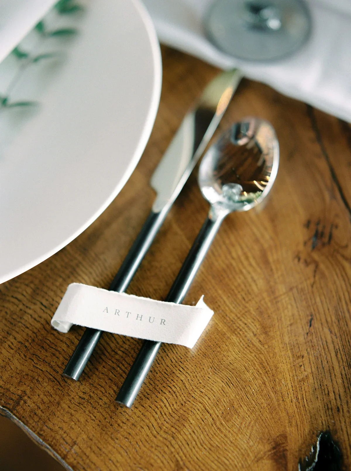 will-reid-photo-vineyard-bride-swish-list-kurtz-orchards-market-niagara-on-the-lake-wedding-editorial-2.jpg.webp