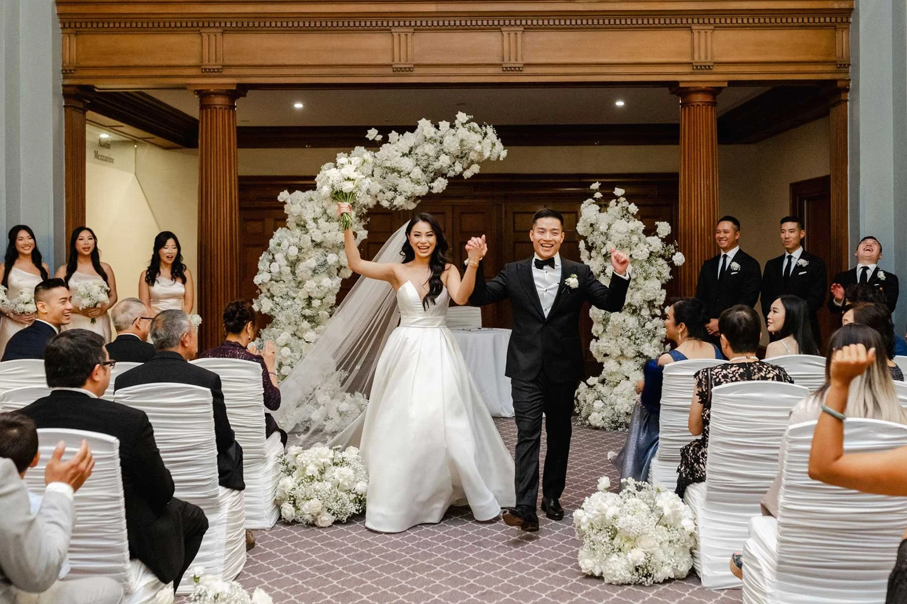 One-King-West-Wedding-Toronto-Vineyard-Bride-photos-by-Purple-Tree-0023.JPG