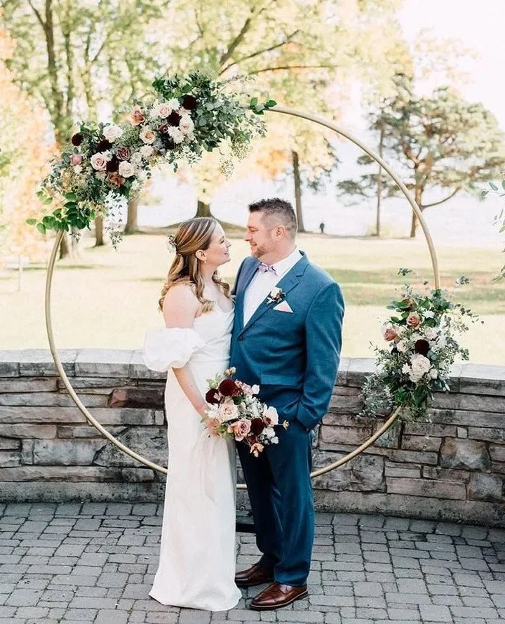 From the glistening shores of Lake Ontario to the golden light dancing across Paletta Mansion&rsquo;s gardens, every detail of Audrey and Wes&rsquo; wedding was a love letter to autumn.⁠
⁠
We can&rsquo;t wait to share their romantic celebration &mdas