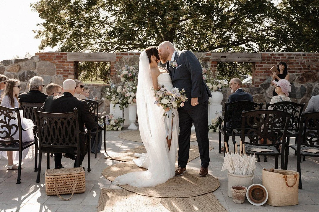 Our latest Vendor Spotlight is here, and today we&rsquo;re stepping inside the romantic, vintage-inspired charm of The Glass Manor in Cookstown, Ontario. ⁠
⁠
From its hand-laid stone courtyard to its cozy brick interiors and thoughtfully curated anti