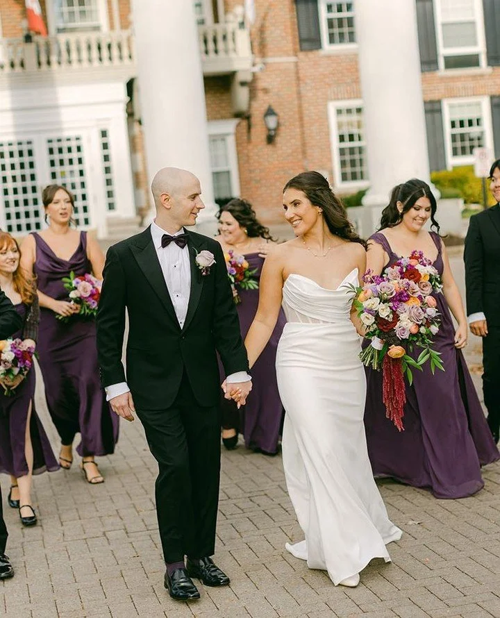 Kassidy and Ramsey&rsquo;s November wedding at Queen&rsquo;s Landing is a dreamy mix of rich tones, grand architecture, and personal touches that made their day uniquely theirs. From the deep purple bridesmaids&rsquo; dresses to portraits in the libr