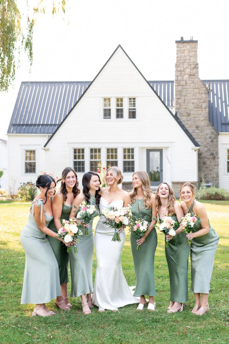 ROMANTIC LATE-SUMMER WEDDING AT QUEENSTON MILE VINEYARD, NIAGARA-ON-THE-LAKE