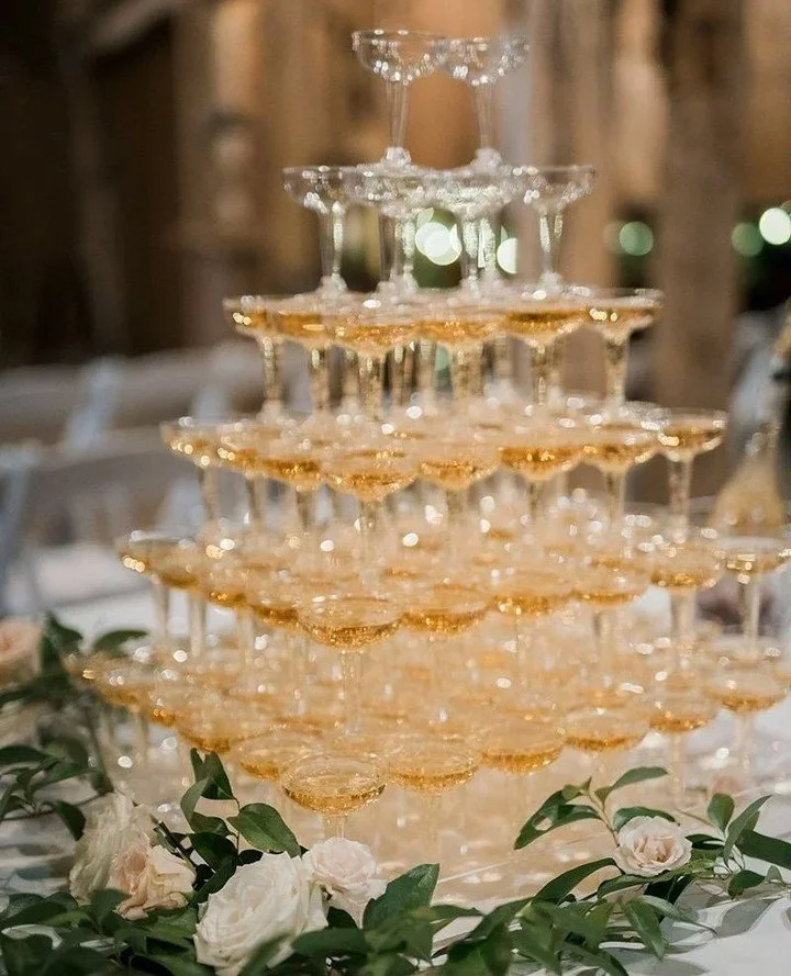 Vineyard Bride accepts inspirational submissions of stylish and tailored weddings, engagements, and editorials. Whether you&rsquo;re a bride, groom or a vendor, if you have images of work in Southern Ontario that align with Vineyard Bride&rsquo;s aes