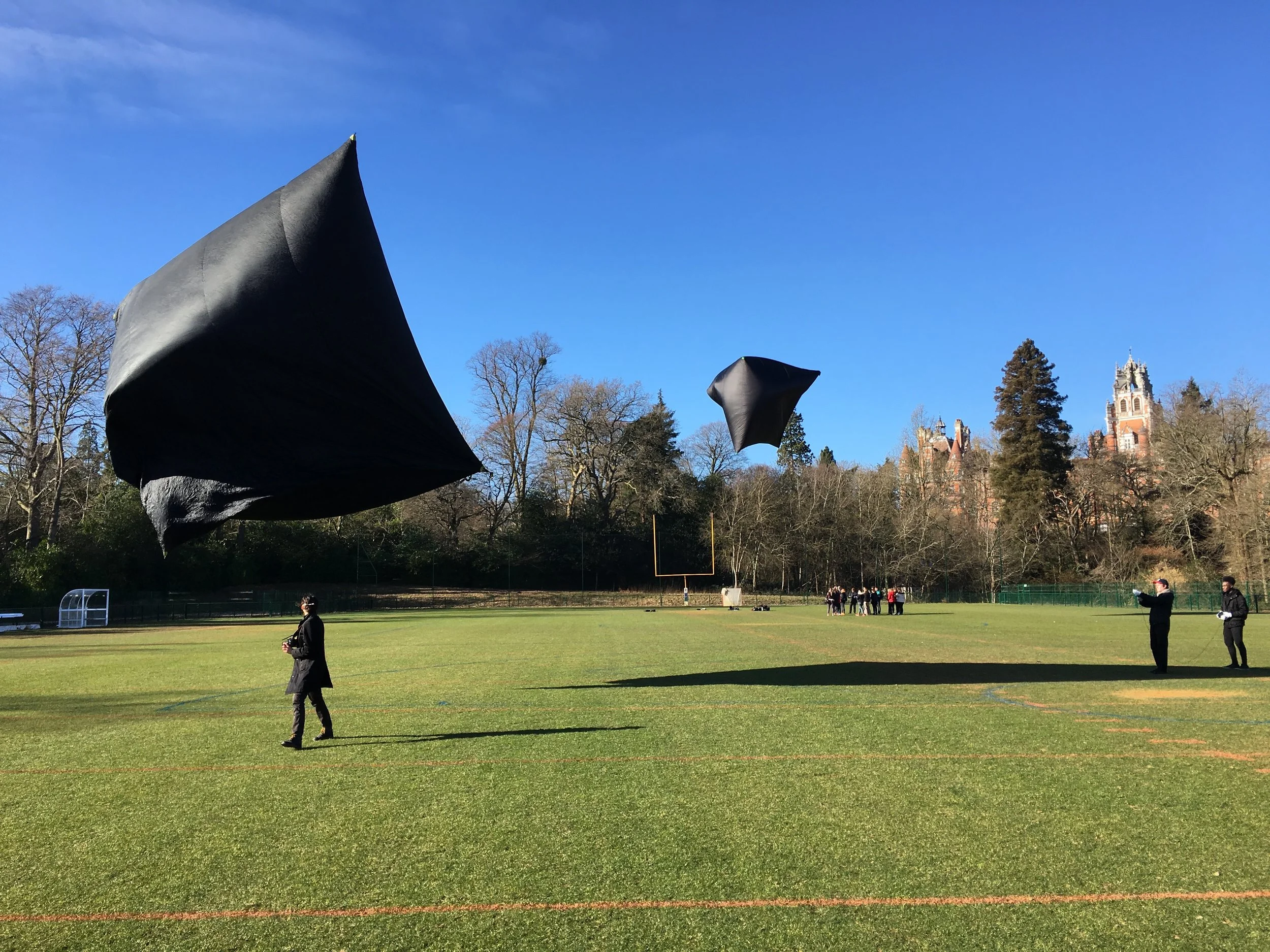Double Aerocene Explorer Launch by students in in “Atmospheres: Nature, Culture, Politics”, 2018. Photography by Sasha Engelmann.